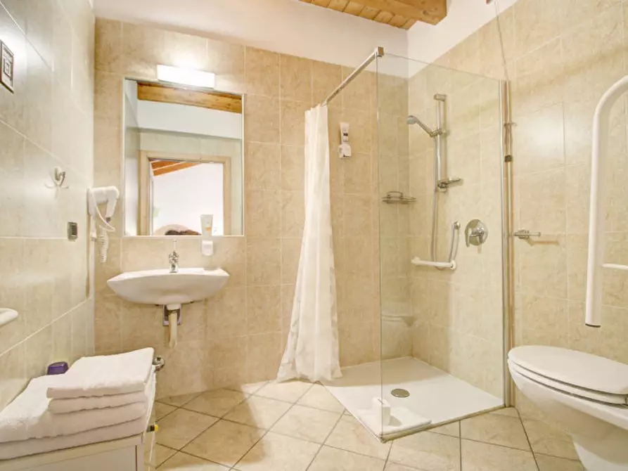 Immagine 61 di Agriturismo in vendita  in Via Masi di Sopra 9/2 a Cavedine
