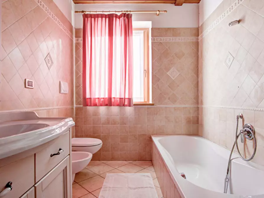 Immagine 70 di Agriturismo in vendita  in Via Masi di Sopra 9/2 a Cavedine