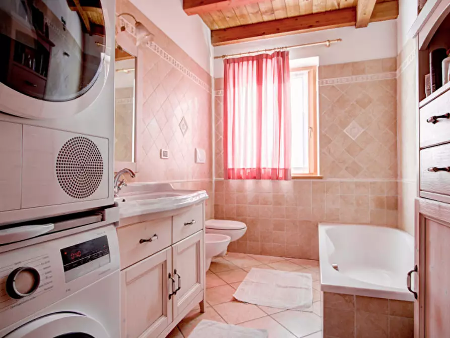 Immagine 71 di Agriturismo in vendita  in Via Masi di Sopra 9/2 a Cavedine