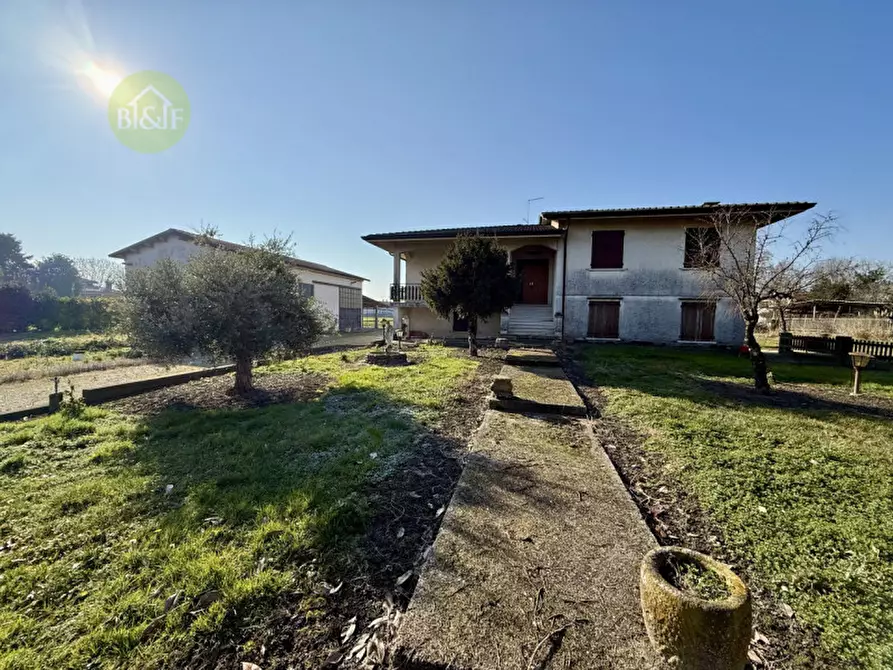 Immagine 2 di Casa indipendente in vendita  in Via Bosco 10 a Terrazzo