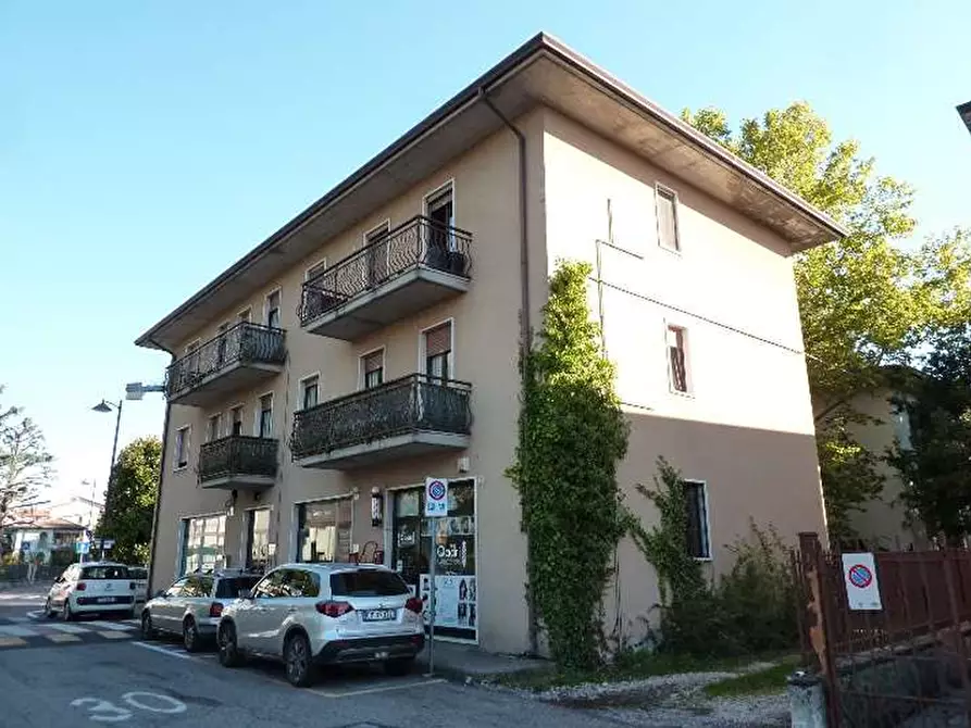 Immagine 1 di Garage in vendita  in Via Radisi 22 a San Martino Buon Albergo