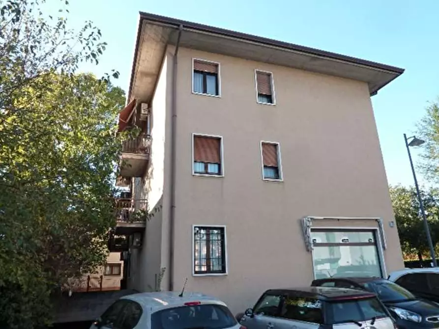 Immagine 3 di Garage in vendita  in Via Radisi 22 a San Martino Buon Albergo