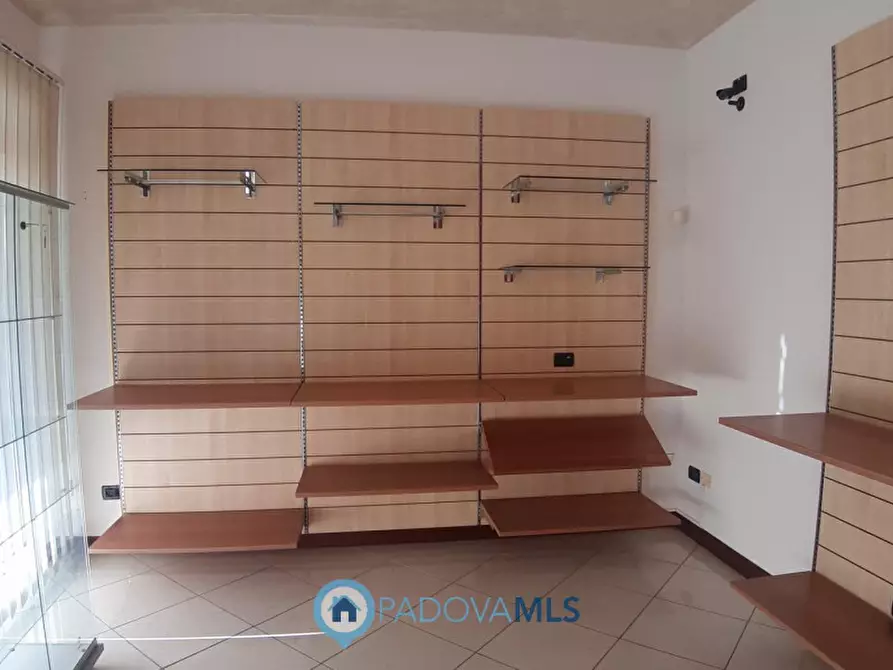 Immagine 6 di Attività commerciale in vendita  a Solesino