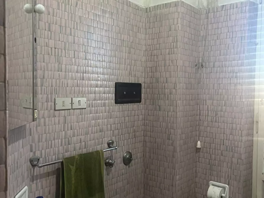 Immagine 11 di Appartamento in vendita  in Viale Giovanni Bovio a Pescara