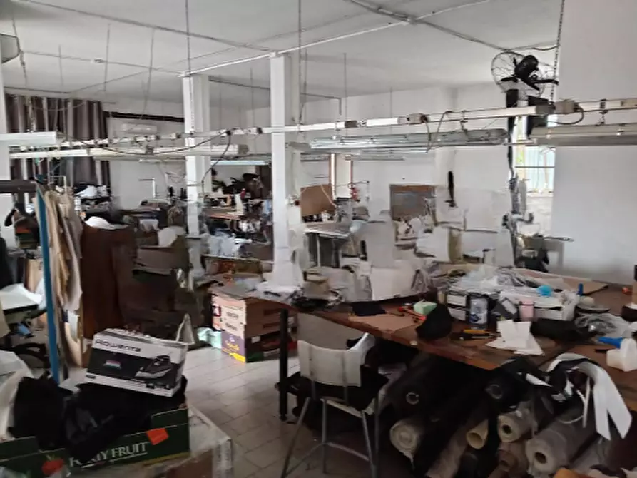 Immagine 3 di Laboratorio in vendita  in Via San Marco, 65 a Piove Di Sacco