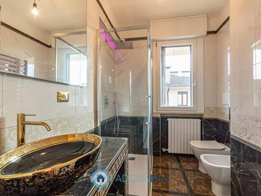 Immagine 22 di Appartamento in vendita  in Via Andrea Previtali a Abano Terme