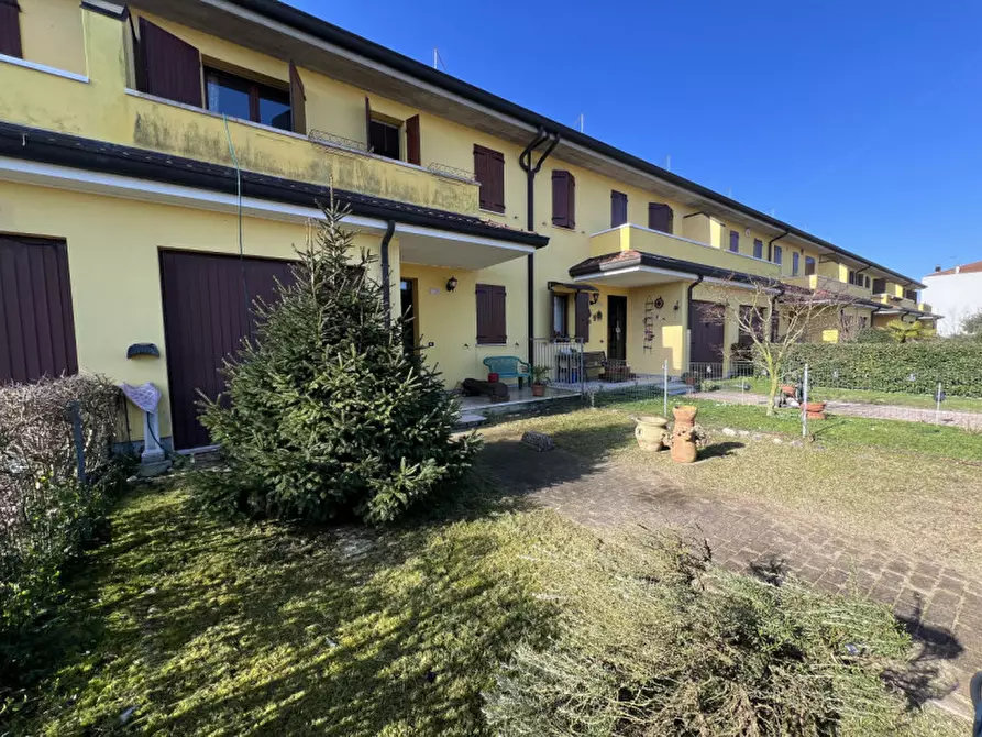 Immagine 3 di Villetta a schiera in vendita  in Via Del Bosco 76 a Chioggia