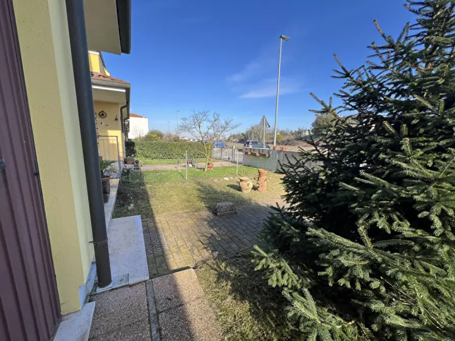 Immagine 4 di Villetta a schiera in vendita  in Via Del Bosco 76 a Chioggia