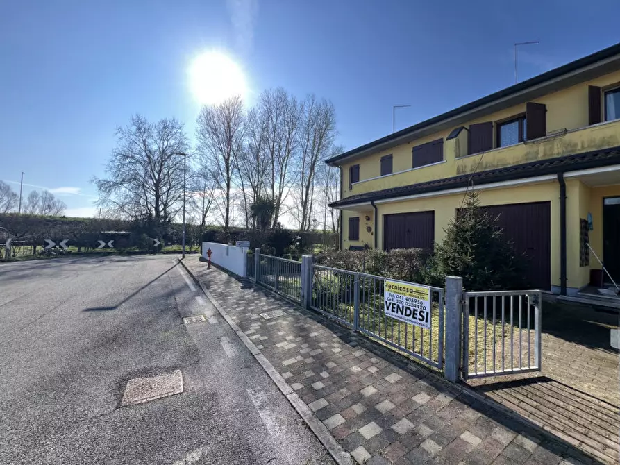 Immagine 46 di Villetta a schiera in vendita  in Via Del Bosco 76 a Chioggia