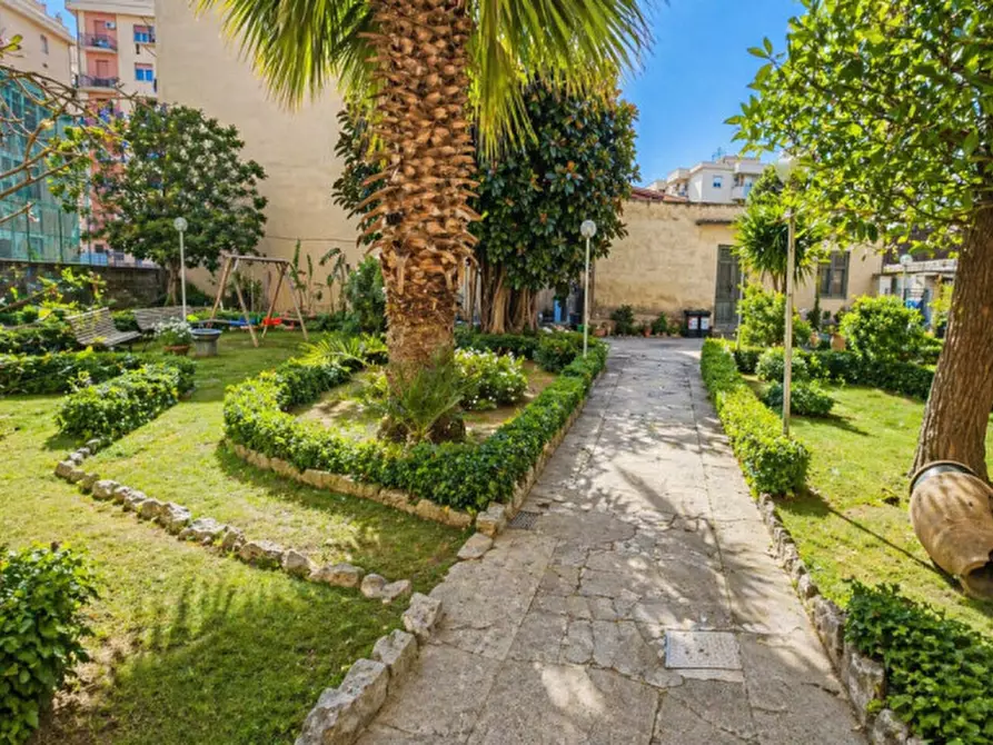 Immagine 2 di Appartamento in vendita  in Via Montalbo 243 A a Palermo