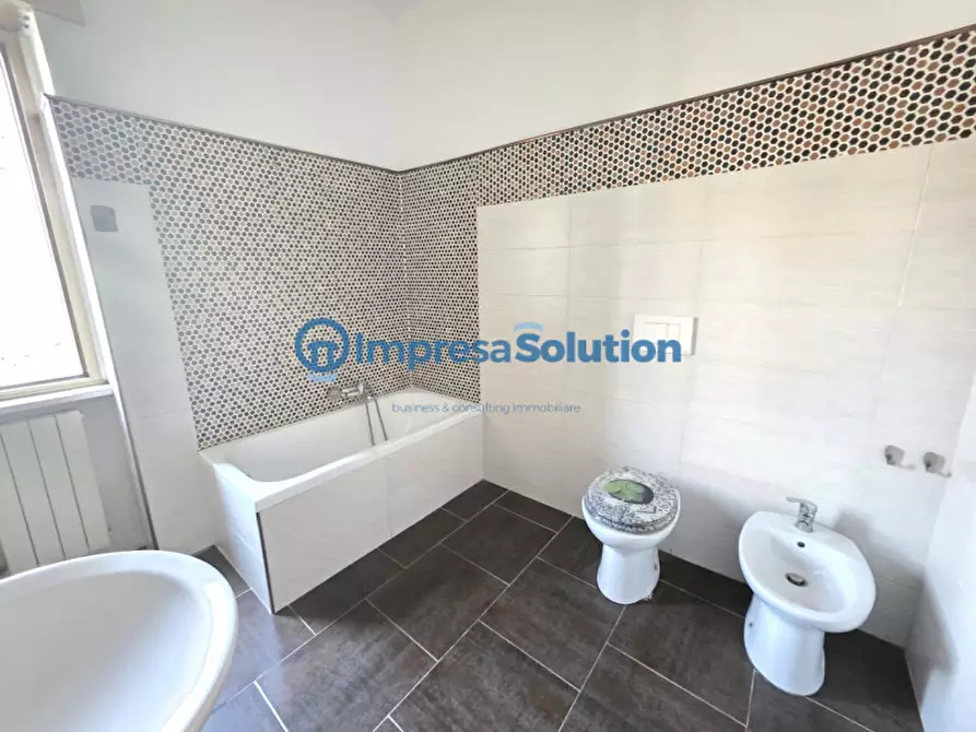 Immagine 28 di Appartamento in affitto  in Via Pigna a Napoli