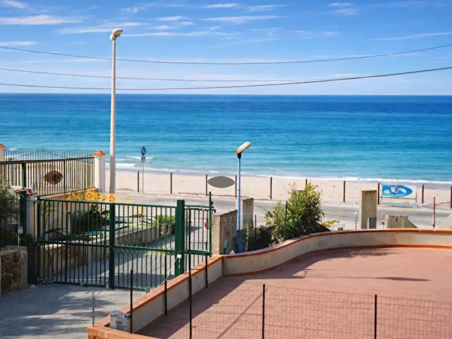 Immagine 2 di Appartamento in vendita  in Viale dei Saraceni a Isola Delle Femmine