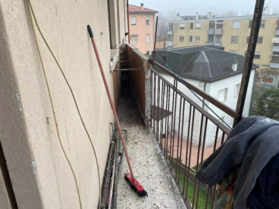 Immagine 3 di Appartamento in vendita  in Via Lajos Kossuth, 9 a Venezia