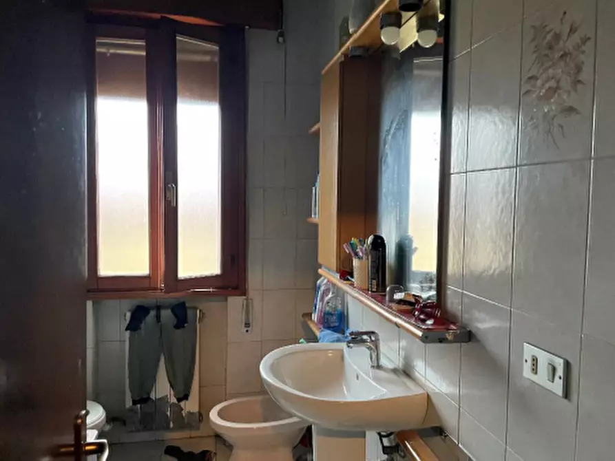 Immagine 8 di Appartamento in vendita  in Via Lajos Kossuth, 9 a Venezia