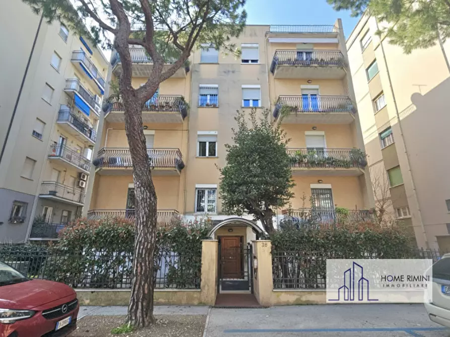 Immagine 2 di Appartamento in vendita  a Rimini