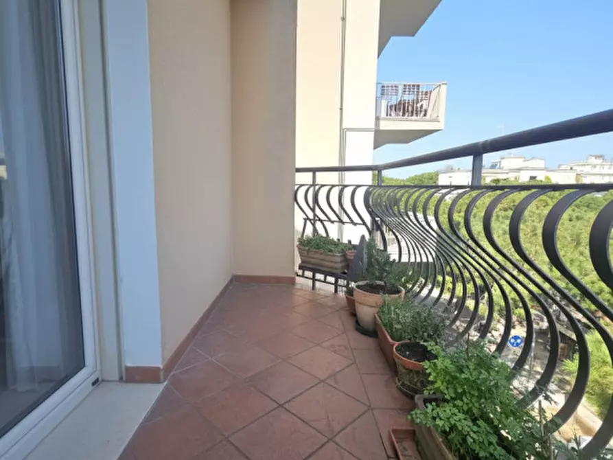 Immagine 6 di Appartamento in vendita  a Rimini