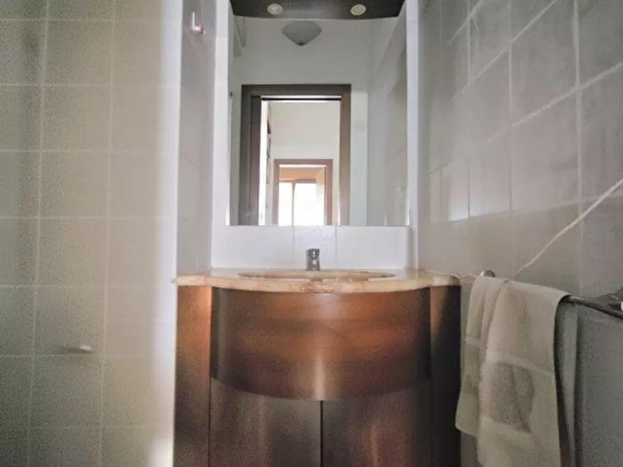 Immagine 35 di Appartamento in vendita  a Rimini