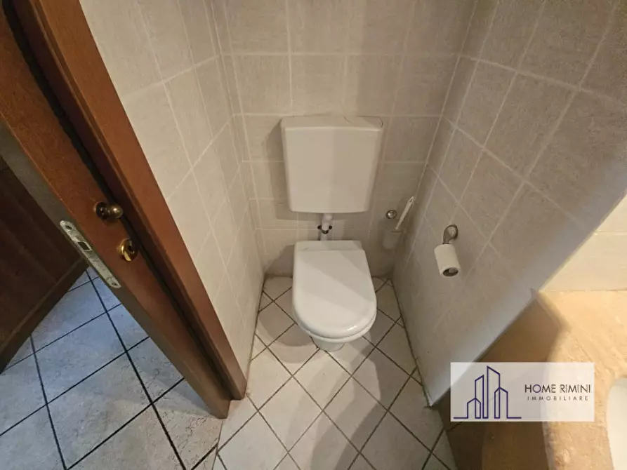 Immagine 36 di Appartamento in vendita  a Rimini