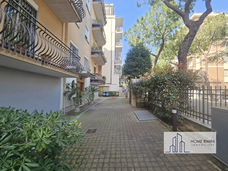 Immagine 63 di Appartamento in vendita  a Rimini