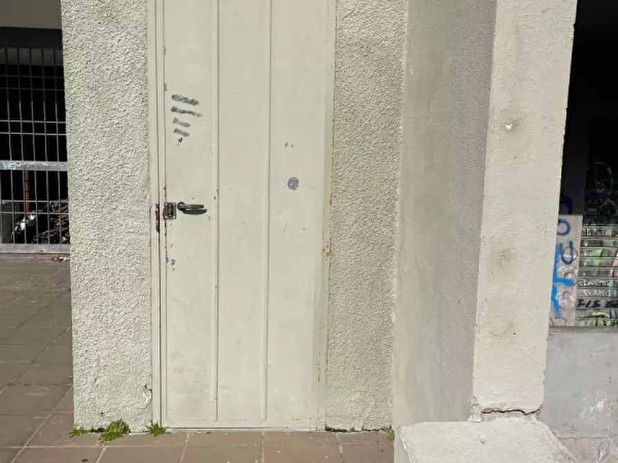 Immagine 5 di Cantina in vendita  a Quartu Sant'elena