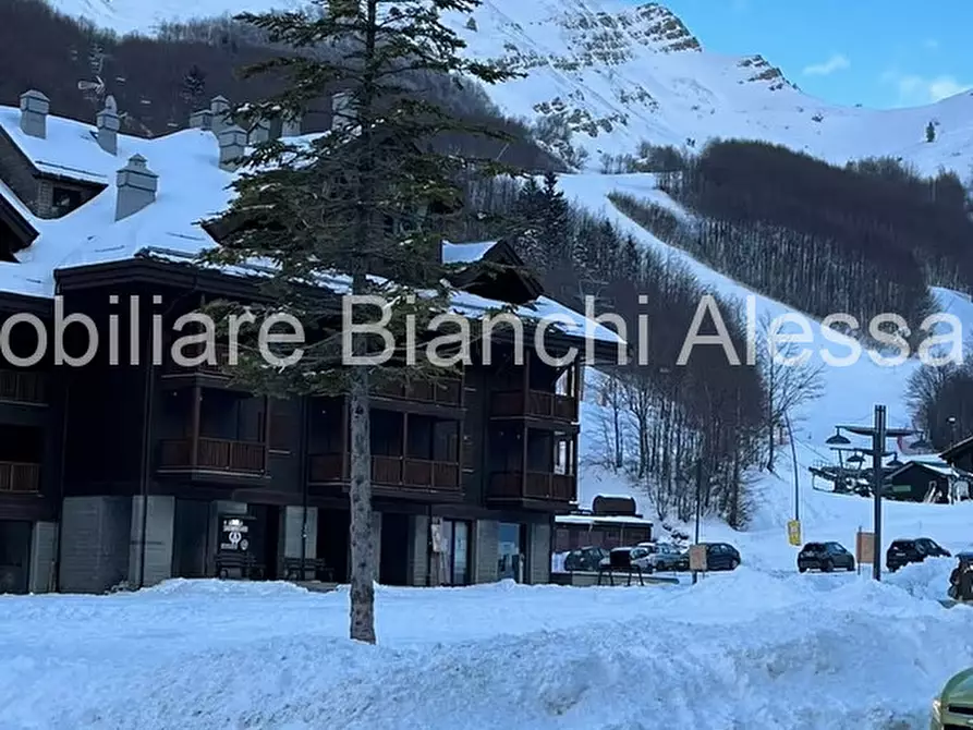 Immagine 1 di Appartamento in vendita  in Via Val di Luce a Abetone Cutigliano