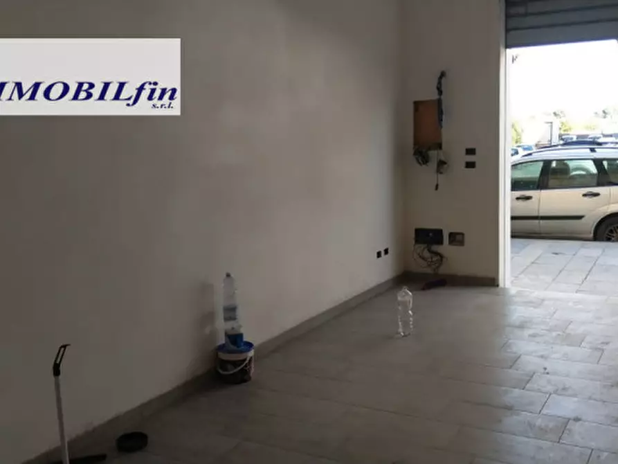 Immagine 16 di Negozio in affitto  in Corso Vittorio Emanuele a Villabate
