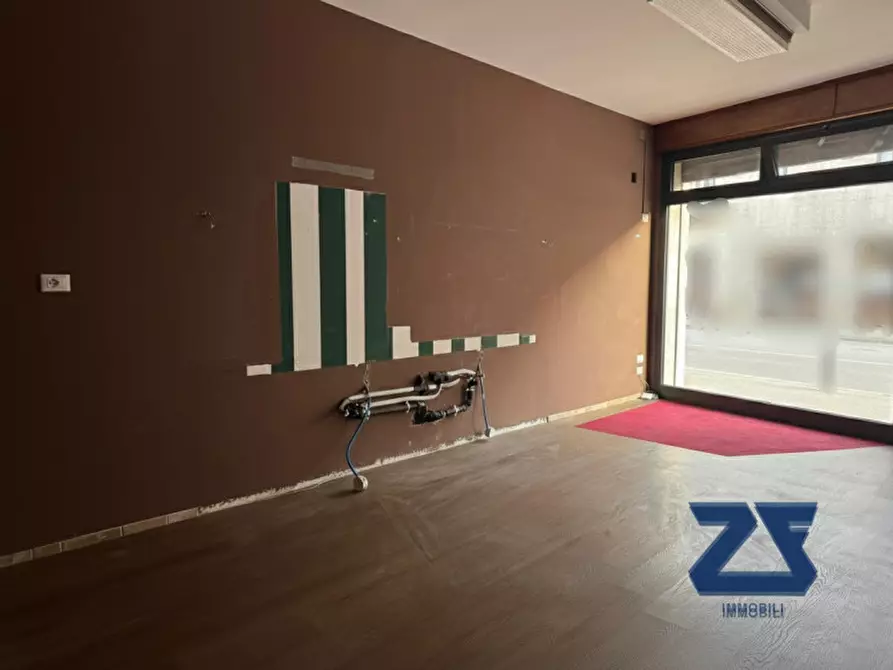 Immagine 2 di Negozio in affitto  a Castelfranco Veneto