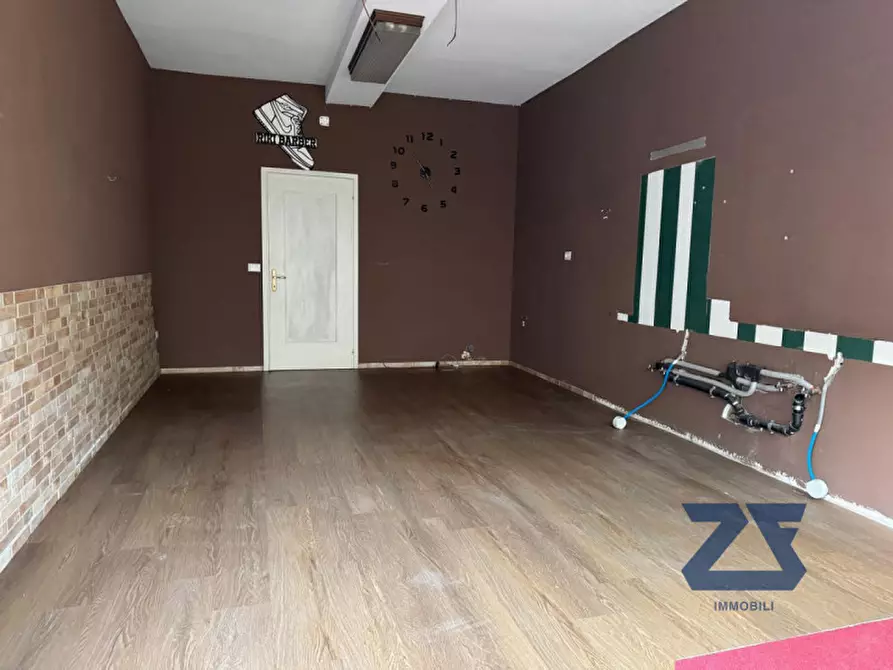 Immagine 3 di Negozio in affitto  a Castelfranco Veneto