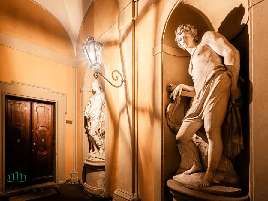 Immagine 2 di Appartamento in vendita  in Via Castiglione a Bologna