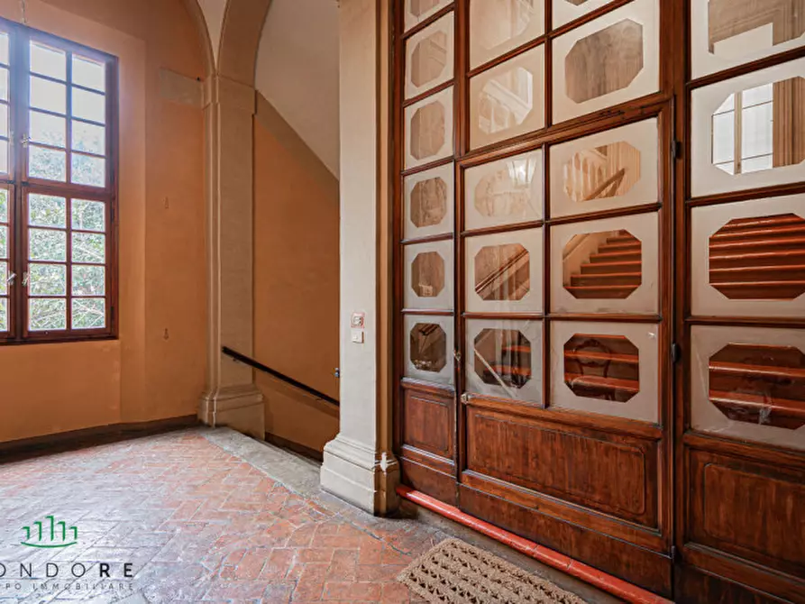 Immagine 3 di Appartamento in vendita  in Via Castiglione a Bologna