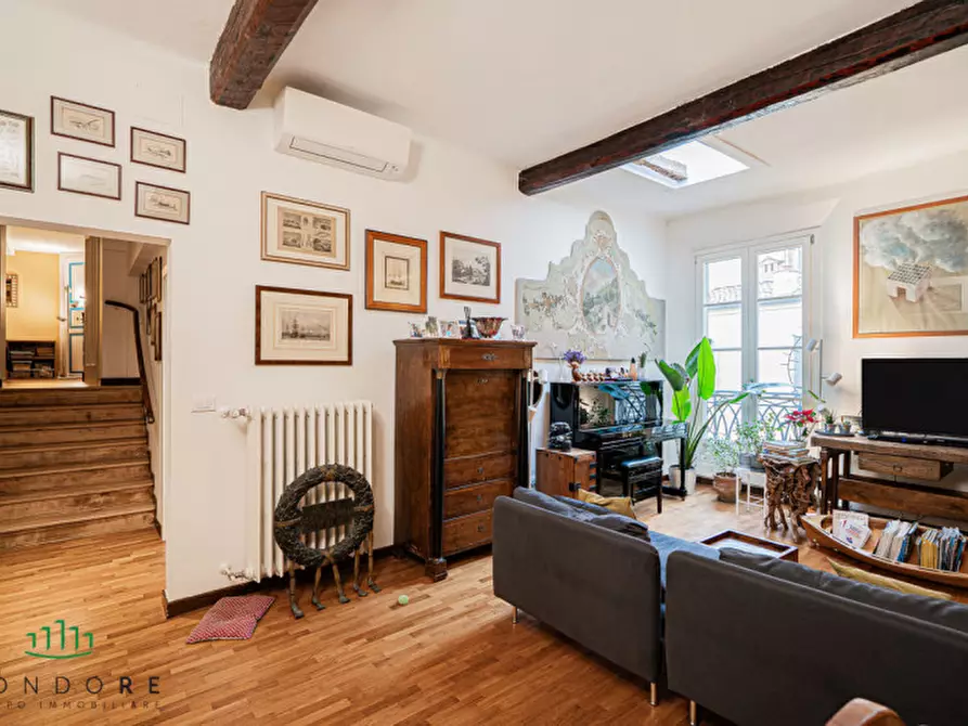 Immagine 8 di Appartamento in vendita  in Via Castiglione a Bologna