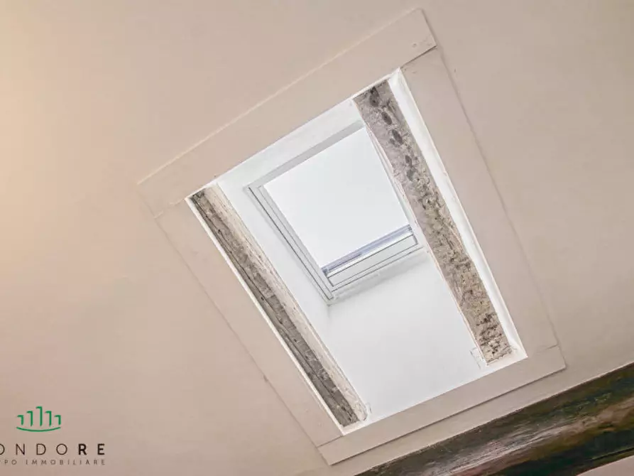 Immagine 53 di Appartamento in vendita  in Via Castiglione a Bologna