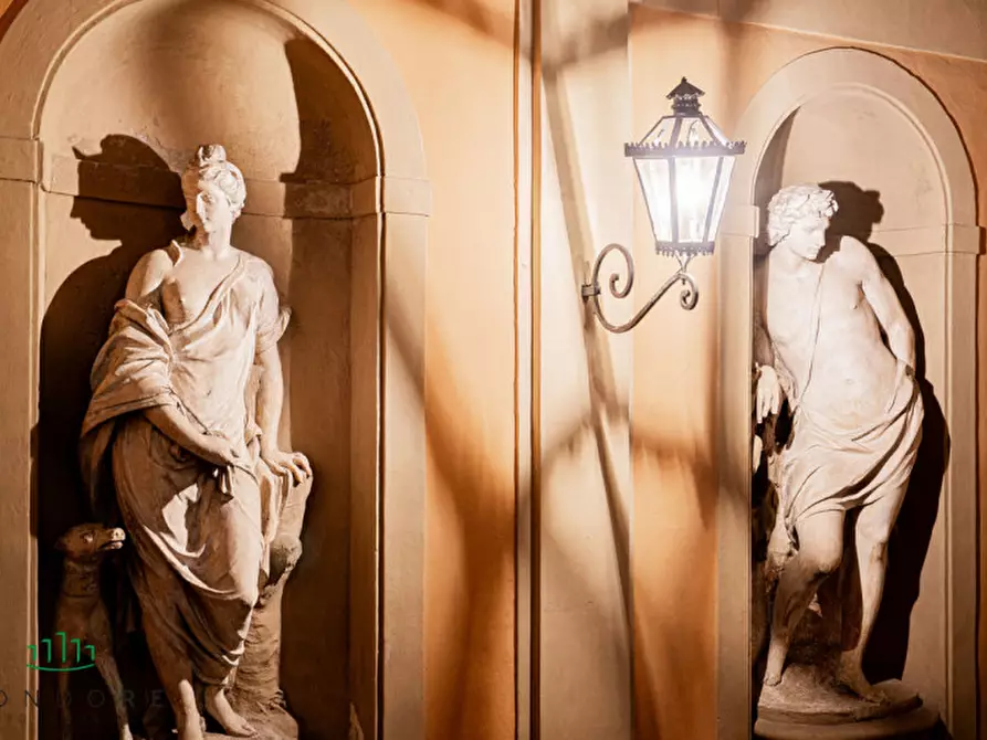 Immagine 65 di Appartamento in vendita  in Via Castiglione a Bologna