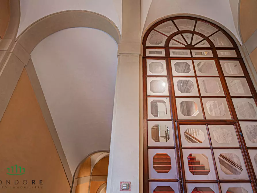 Immagine 71 di Appartamento in vendita  in Via Castiglione a Bologna