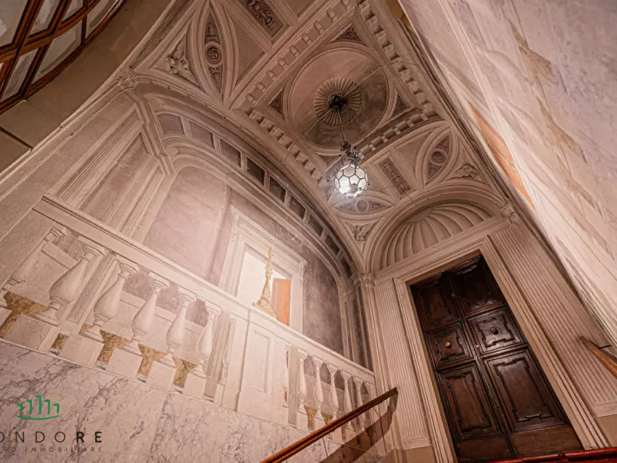 Immagine 75 di Appartamento in vendita  in Via Castiglione a Bologna