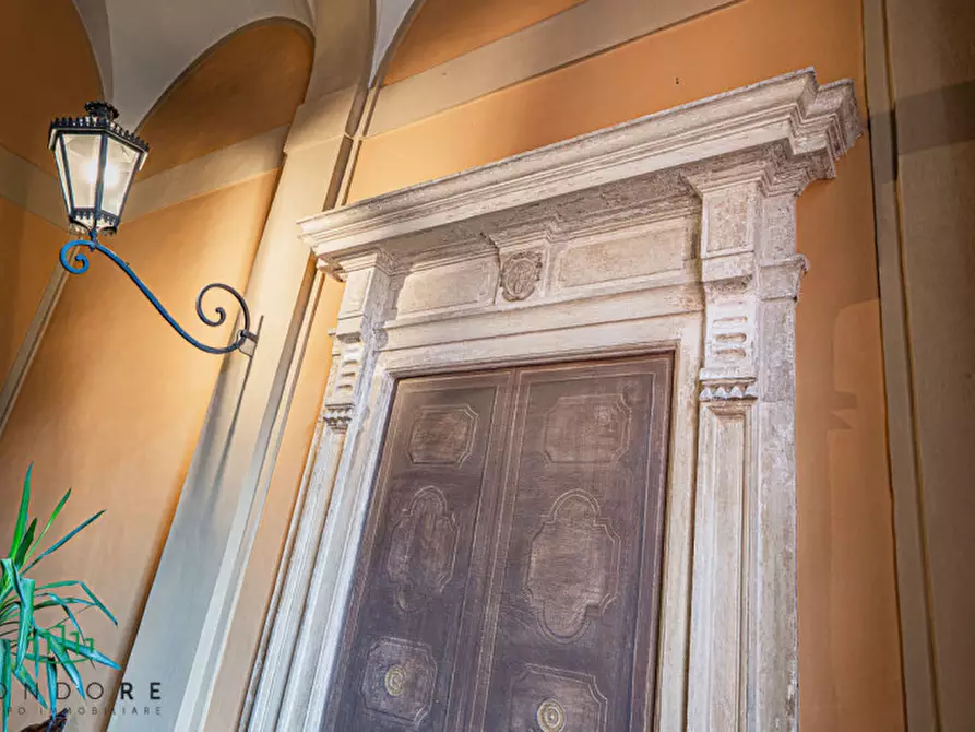 Immagine 80 di Appartamento in vendita  in Via Castiglione a Bologna