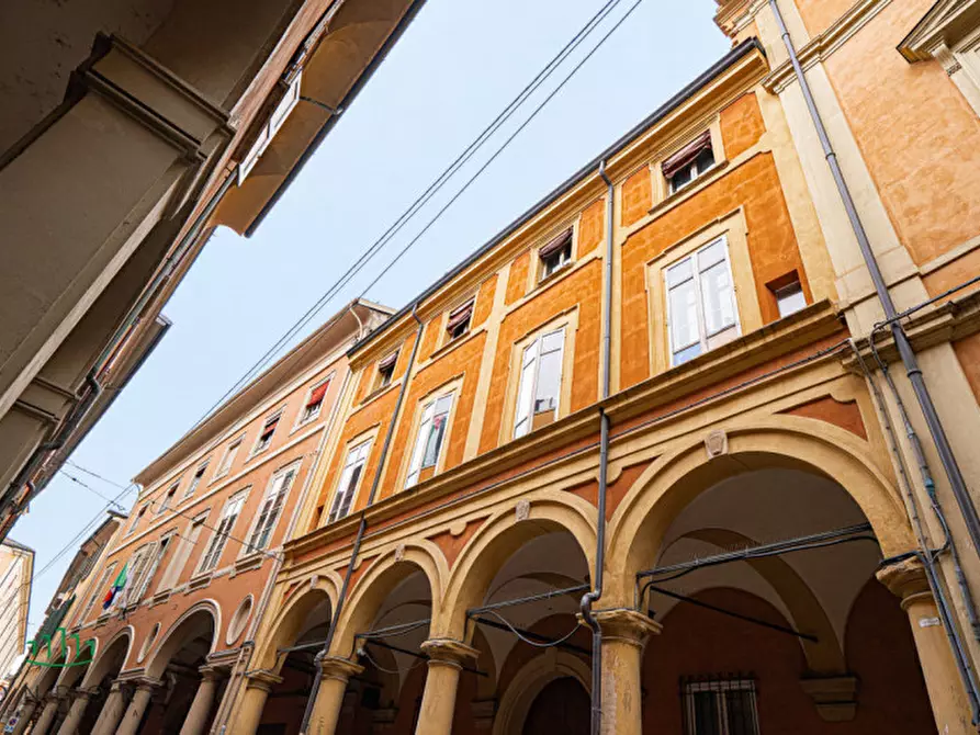Immagine 82 di Appartamento in vendita  in Via Castiglione a Bologna