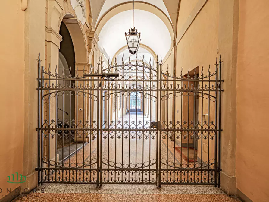 Immagine 88 di Appartamento in vendita  in Via Castiglione a Bologna