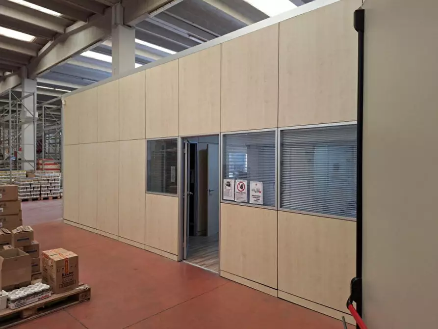 Immagine 4 di Capannone industriale in vendita  in Via Manfredonia, 71121 Foggia FG, Italia a Foggia