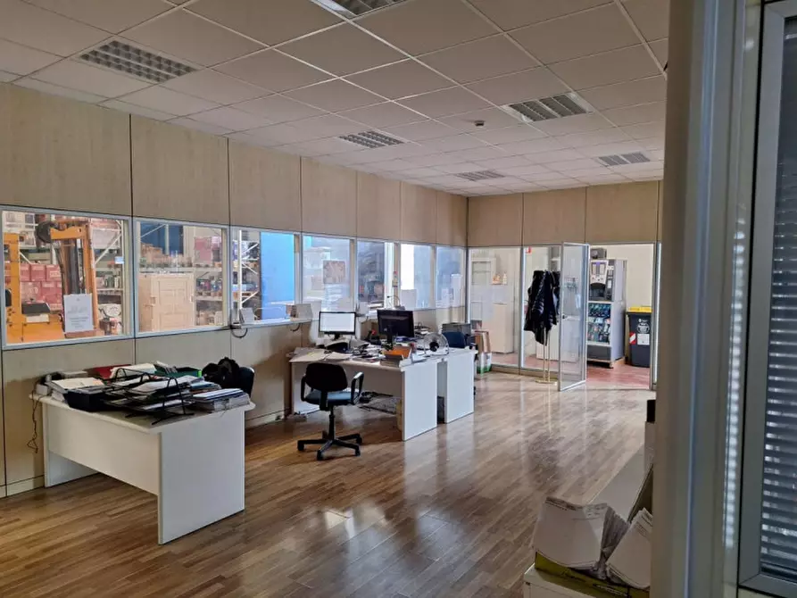 Immagine 5 di Capannone industriale in vendita  in Via Manfredonia, 71121 Foggia FG, Italia a Foggia