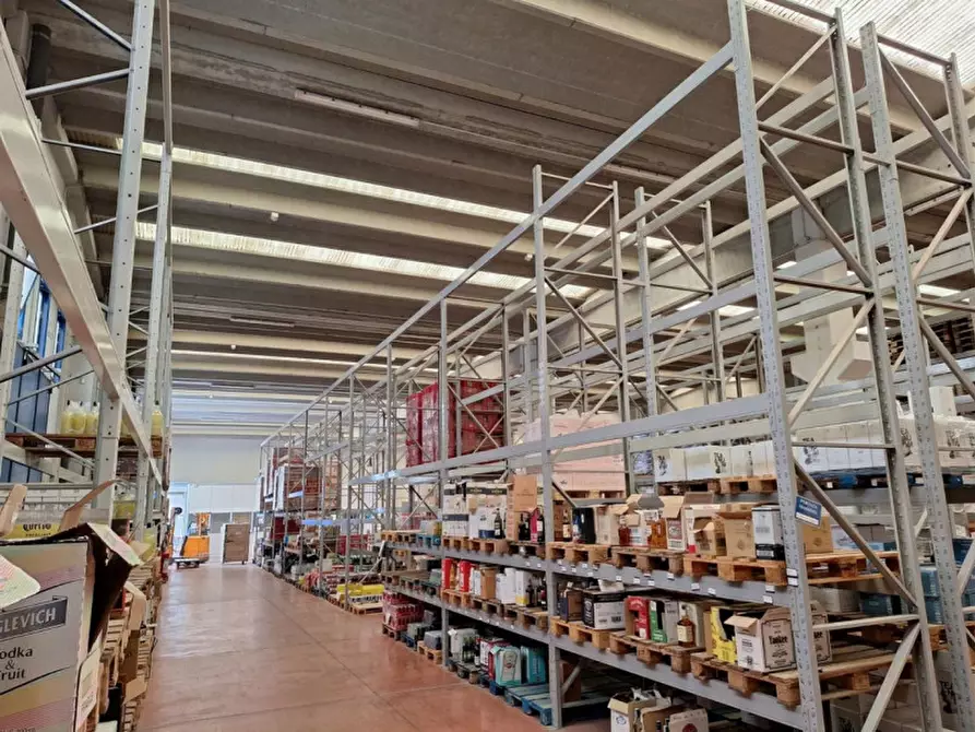 Immagine 6 di Capannone industriale in vendita  in Via Manfredonia, 71121 Foggia FG, Italia a Foggia