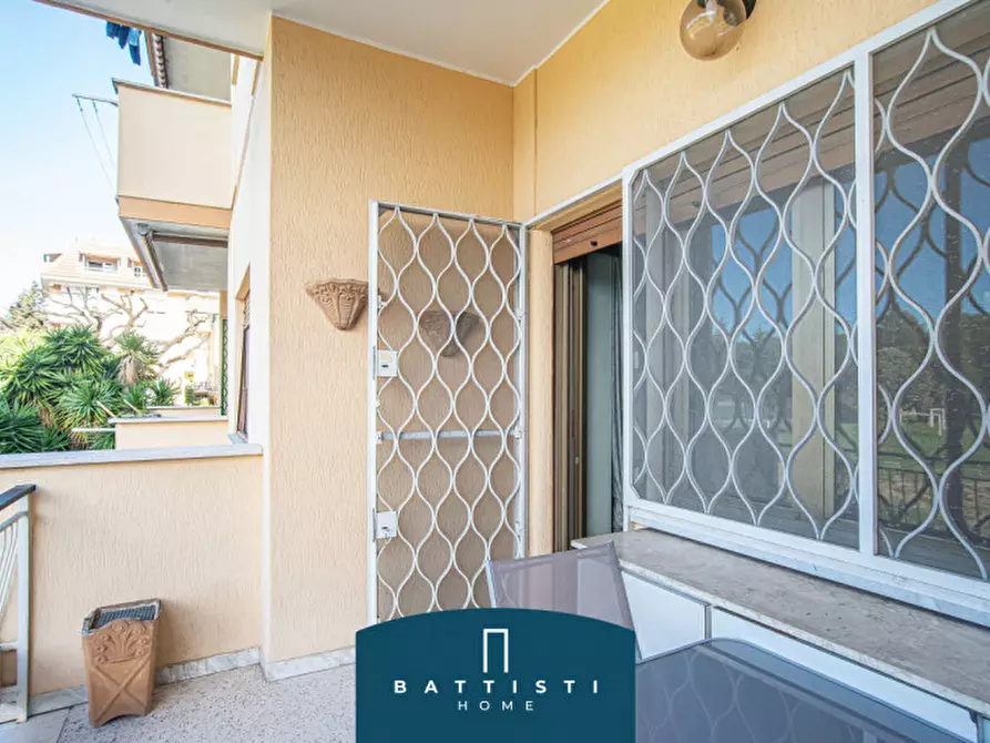 Immagine 11 di Appartamento in vendita  in Via del Fontanile Arenato a Roma