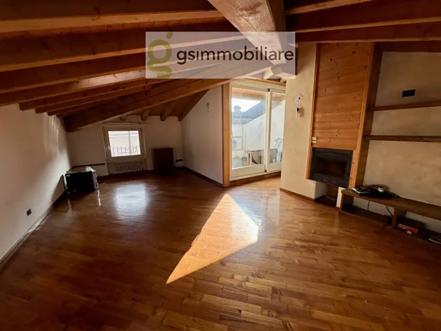 Immagine 7 di Villa in vendita  in Via Vittorio Veneto n. 10/12 a Bovezzo