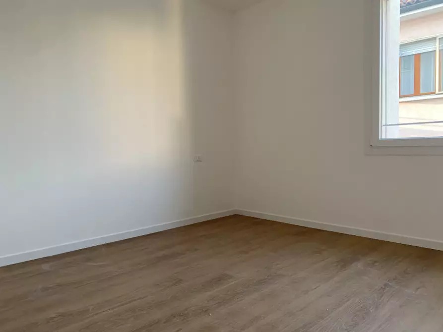 Immagine 13 di Appartamento in vendita  in Via Bartolomeo Panizza 43 a Vicenza