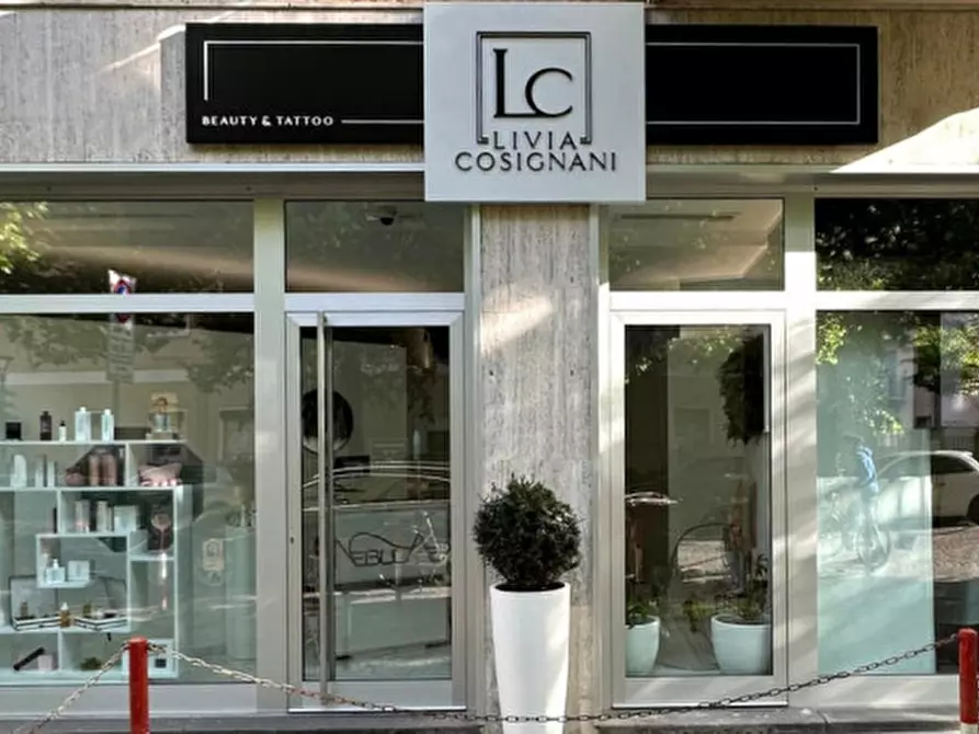 Immagine 1 di Negozio in vendita  in Via Verona - Veronastraße a Bolzano