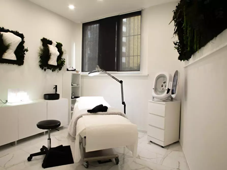 Immagine 10 di Negozio in vendita  in Via Verona - Veronastraße a Bolzano