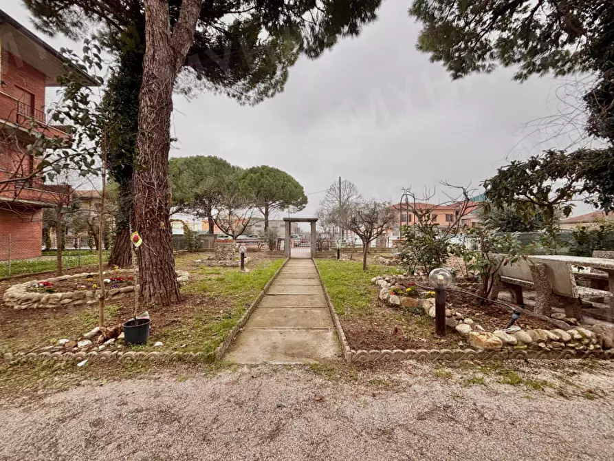 Immagine 24 di Appartamento in vendita  in Via Campone Sala, 363 a Cesenatico