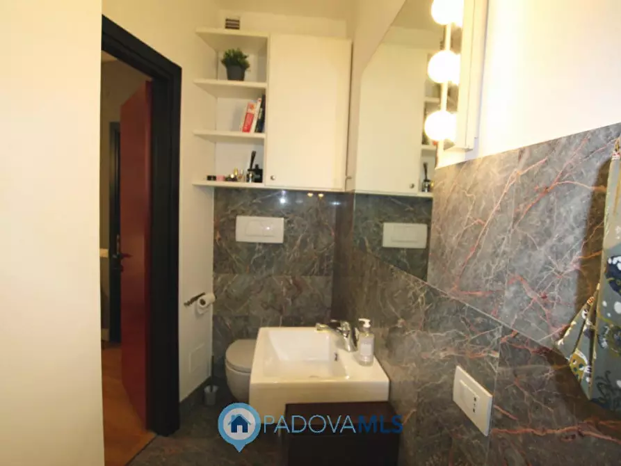 Immagine 15 di Appartamento in vendita  in Via Ognissanti, 1 a Padova