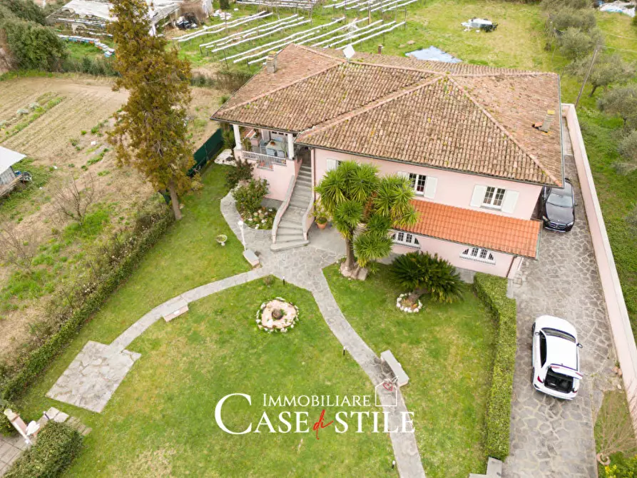 Immagine 4 di Villa in vendita  in Via Arena , 45 a Ameglia