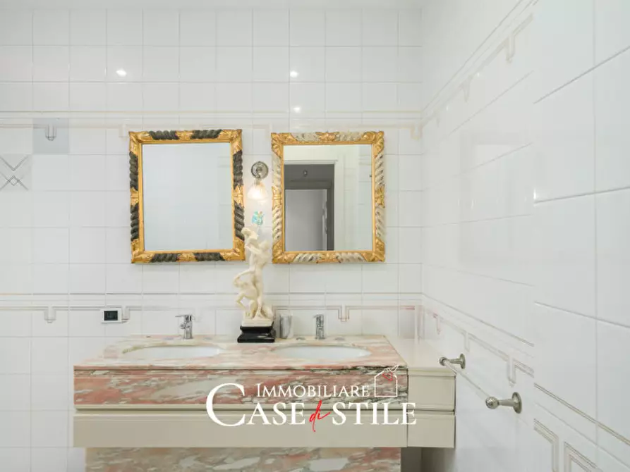 Immagine 25 di Villa in vendita  in Via Arena , 45 a Ameglia